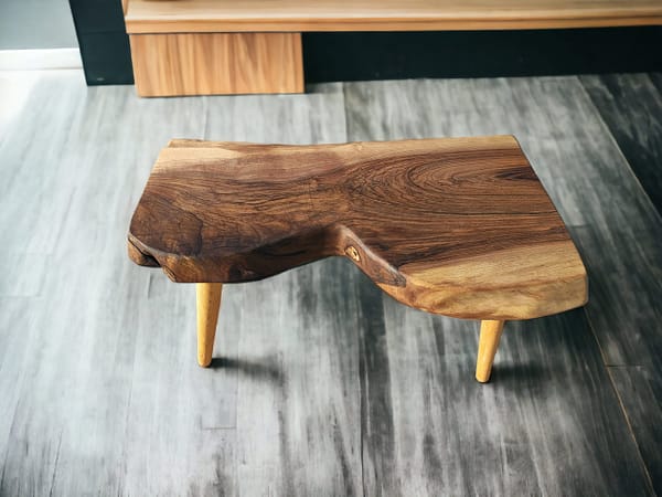 WG-1042 Live Edge Walnut Coffee Table – Artisan Handmade Solid Wood Table