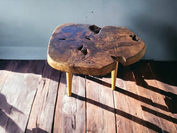 WG-1060 Live Edge Walnut Coffee Table – Handmade Natural Wood Home Décor