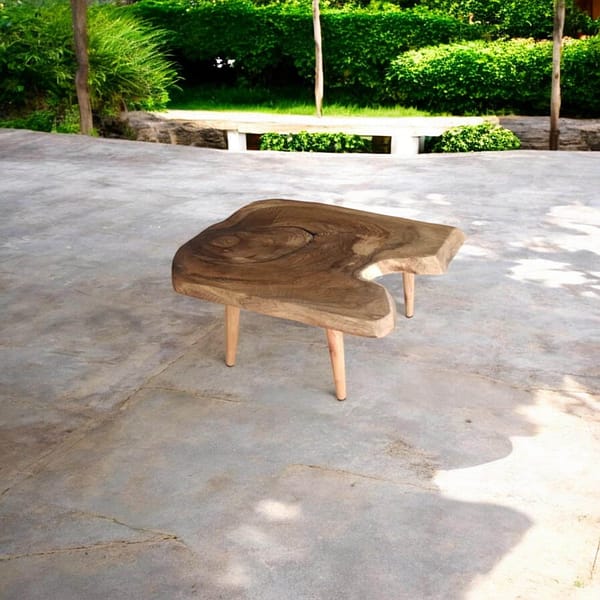 WG-006 Handmade Walnut Live Edge Coffee Table – Rustic & Modern Wood Furniture